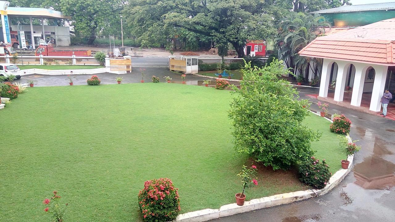 Ats Willingdon Hotel Kochi Екстериор снимка