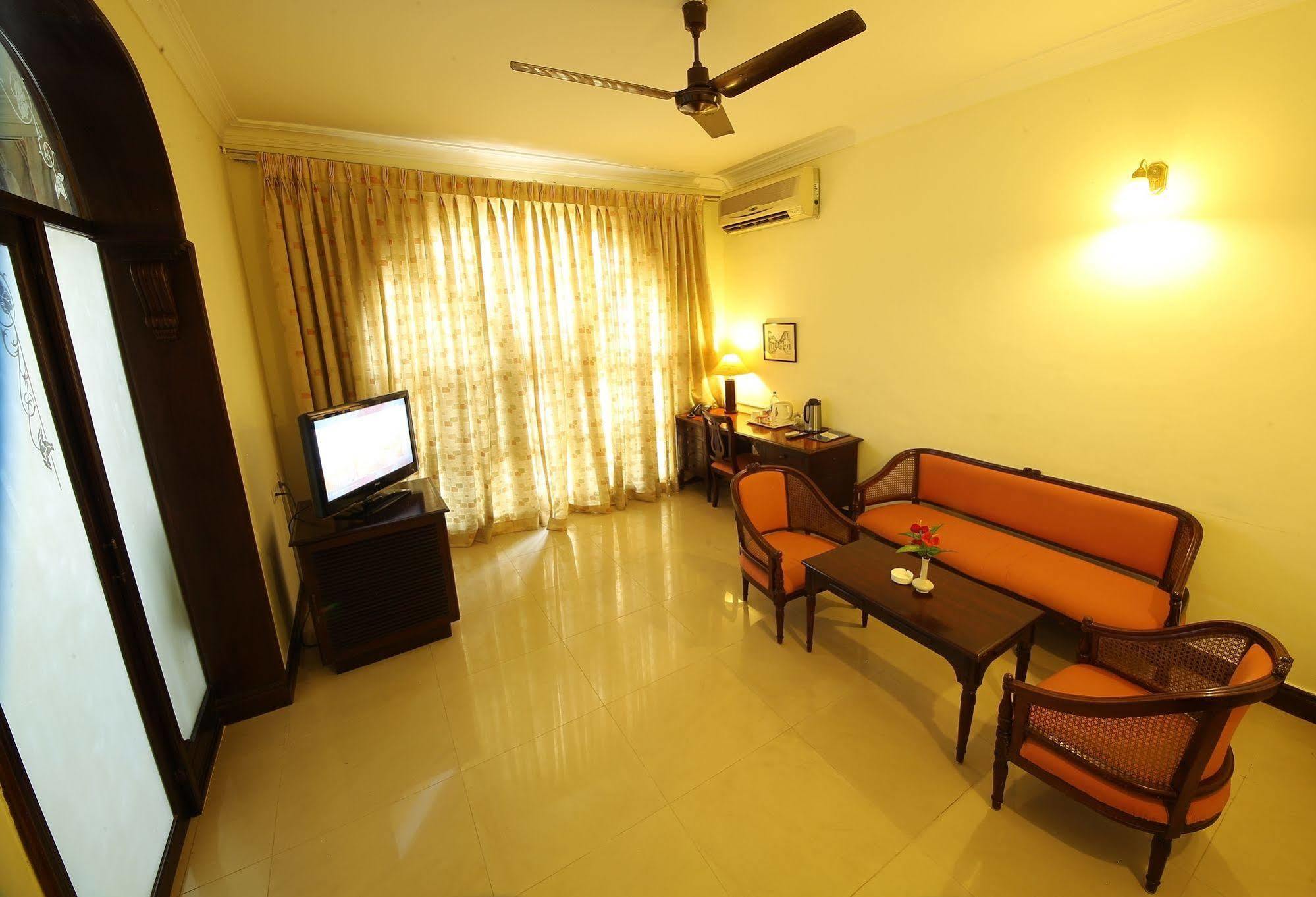 Ats Willingdon Hotel Kochi Екстериор снимка