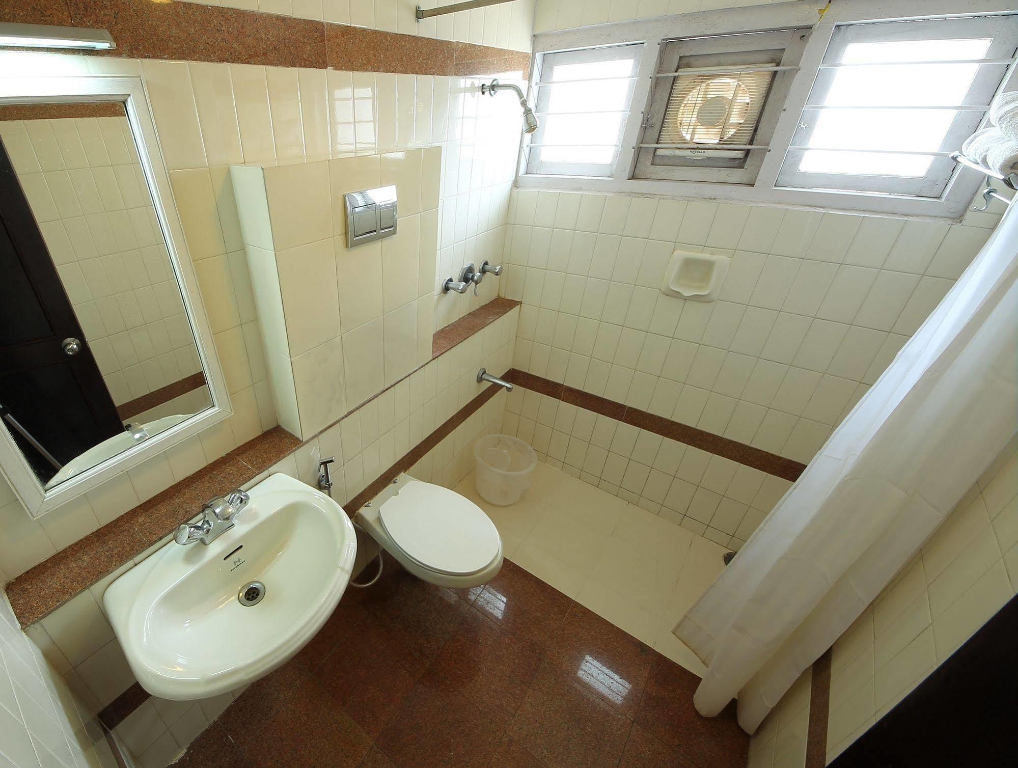 Ats Willingdon Hotel Kochi Екстериор снимка