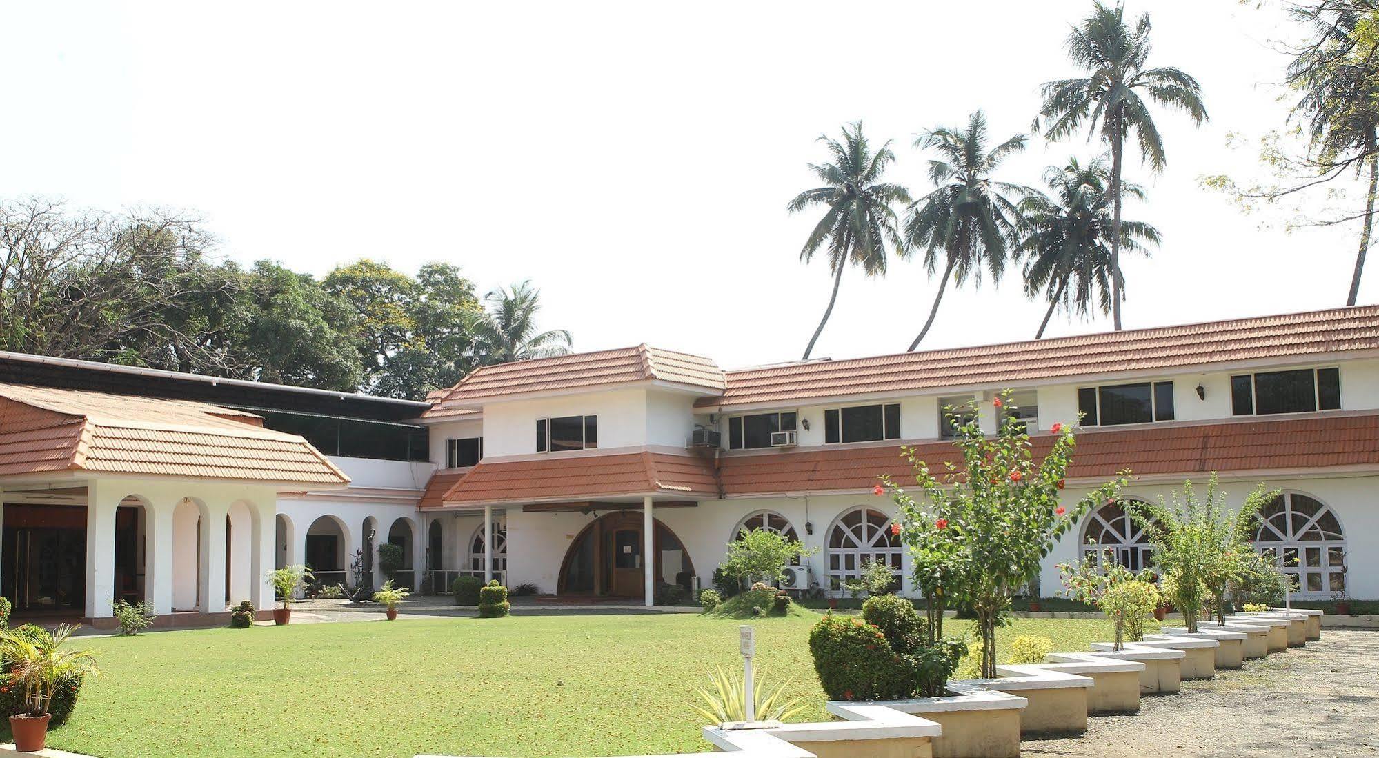 Ats Willingdon Hotel Kochi Екстериор снимка